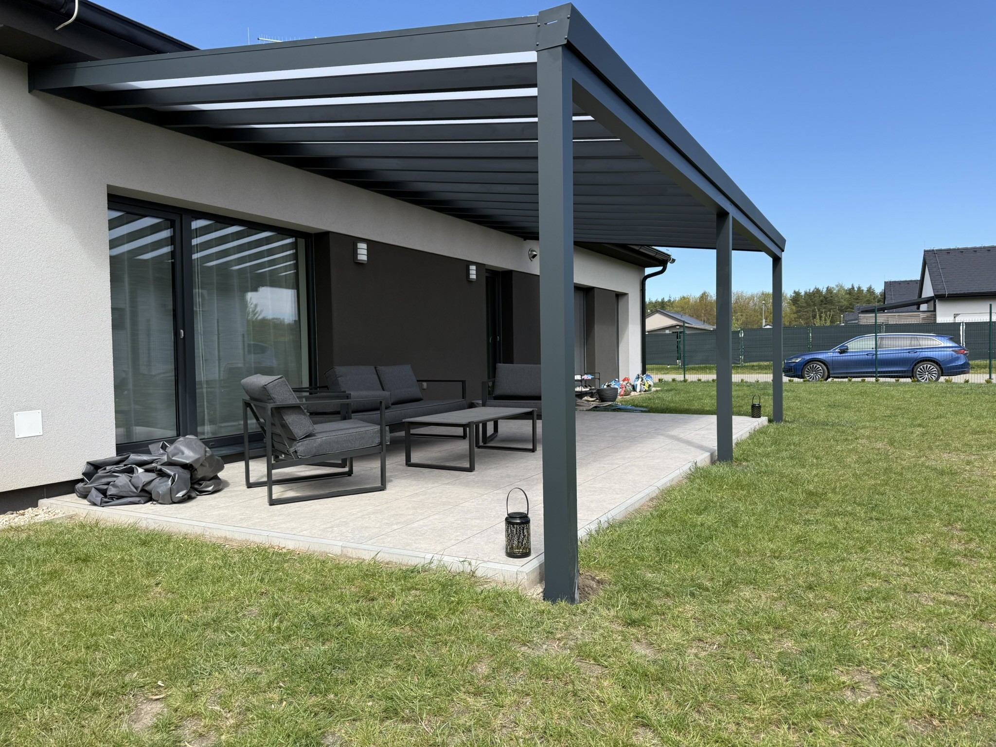 Hliníkové pergoly pro novostavby: Moderní řešení pro současnou architekturu