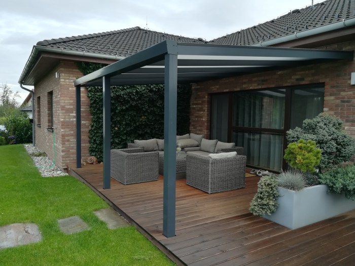 Pergola antracit RAL 7016 700 x 300 cm provedení PROFI.